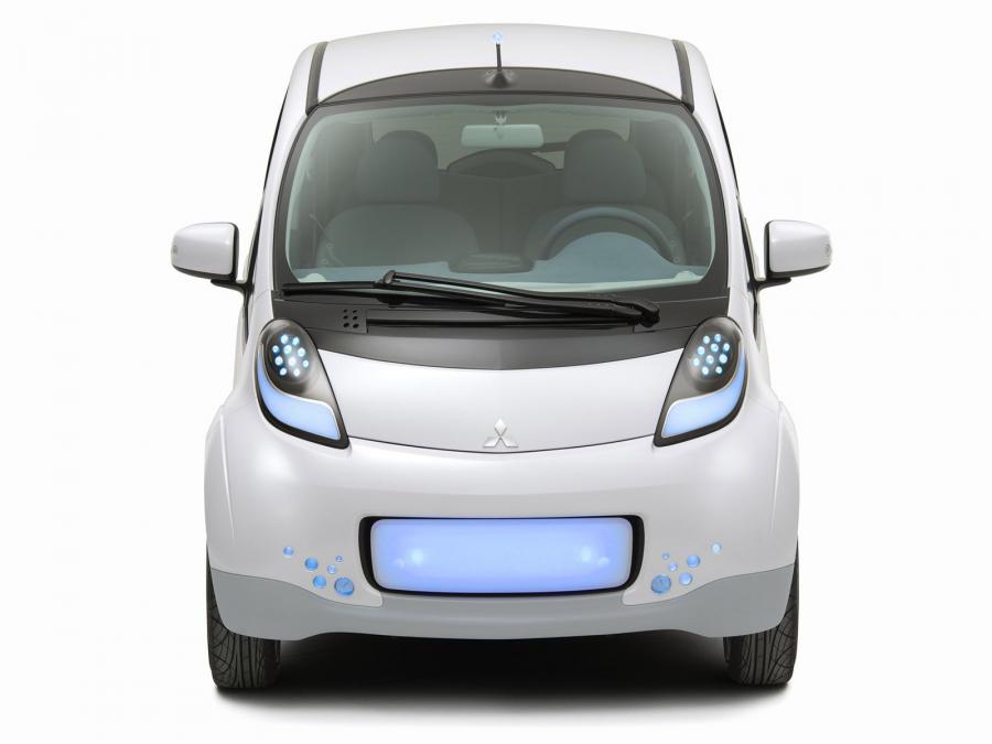  Mitsubishi i-MiEV 2010 года  (фото 9 из 12)